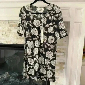 Suoli Shift Floral Dress NWT Italian Designer